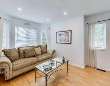 65 Red River Cres Woodland Hill, Newmarket 3 beds 3 baths 1 garage $1.05M
