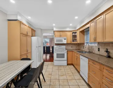 
40 Mersey St <a href='https://luckyalan.com/community.php?community=Vaughan:Kleinburg'>Kleinburg, Vaughan</a> 4 beds 4 baths 2 garage $1.74M