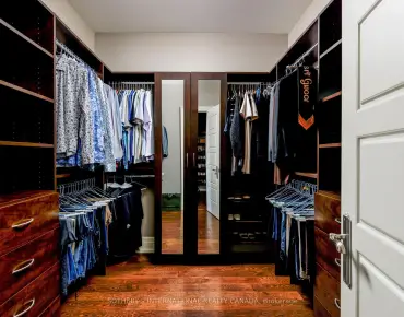 6 Weller Cres <a href='https://luckyalan.com/community.php?community=Vaughan:Maple'>Maple, Vaughan</a> 4 beds 5 baths 3 garage $3.04M
