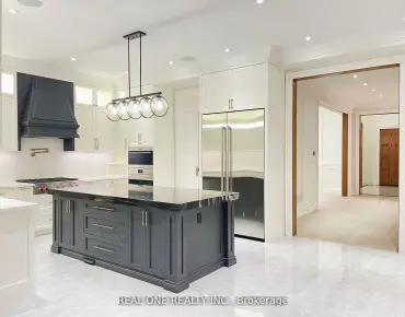 
161 Doubtfire Cres <a href='https://luckyalan.com/community.php?community=Markham:Middlefield'>Middlefield, Markham</a> 4 beds 5 baths 2 garage $1.45M