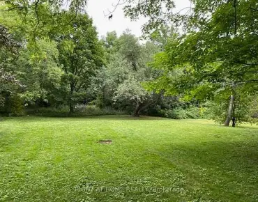 
521 McGregor Farm Trl Glenway Estates, Newmarket 4 beds 4 baths 2 garage $1.348M