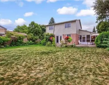 124 John Bowser Cres Glenway Estates, Newmarket 3 beds 4 baths 2 garage $1.095M