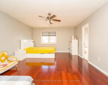 129 Fincham Ave Markham Village, Markham 4 beds 5 baths 2 garage $1.439M