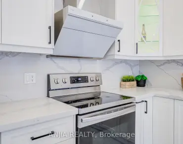 
289 Hoover Park Dr Stouffville, Whitchurch-Stouffville 4 beds 4 baths 2 garage $1.2M
