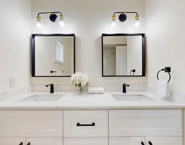 
33 Christian Reesor Park Ave <a href='https://luckyalan.com/community.php?community=Markham:Cornell'>Cornell, Markham</a> 3 beds 3 baths 2 garage $950K