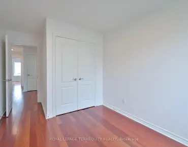 10461 Woodbine Ave <a href='https://luckyalan.com/community.php?community=Markham:Cathedraltown'>Cathedraltown, Markham</a> 3 beds 3 baths 1 garage $1.2M
