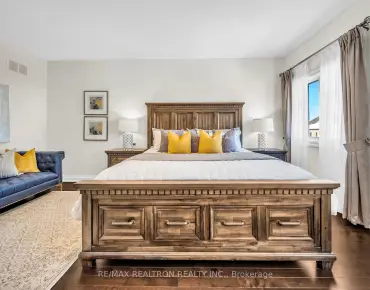 47 Wallwark St Bayview Northeast, Aurora 4 beds 3 baths 1 garage $1.19M