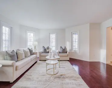 23 Fielding Dr Aurora Heights, Aurora 4 beds 4 baths 2 garage $1.425M