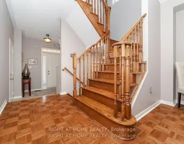 236 McCaffrey Rd Glenway Estates, Newmarket 4 beds 4 baths 2 garage $1.5M