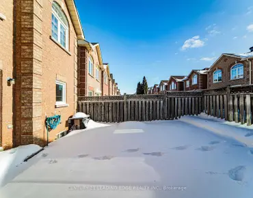 
117 Halterwood Circ <a href='https://luckyalan.com/community.php?community=Markham:Markville'>Markville, Markham</a> 5 beds 5 baths 2 garage $1.688M