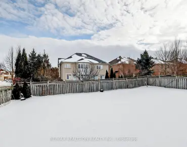 
31 Thornton St <a href='https://luckyalan.com/community.php?community=Markham:Milliken Mills East'>Milliken Mills East, Markham</a> 4 beds 3 baths 2 garage $1.29M