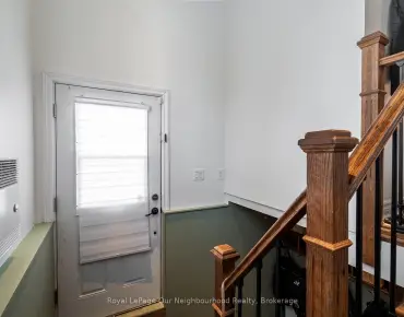 
6038 Main St Stouffville, Whitchurch-Stouffville 5 beds 3 baths 1 garage $1.35M
