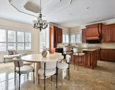 
107 Lakeland Cres Oak Ridges Lake Wilcox, Richmond Hill 2 beds 2 baths  garage $1.15M