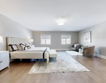 
107 Lakeland Cres Oak Ridges Lake Wilcox, Richmond Hill 2 beds 2 baths  garage $1.15M