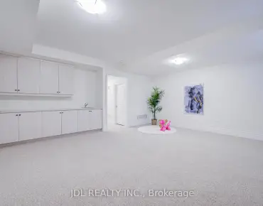 94 Carrville Woods Circ <a href='https://luckyalan.com/community.php?community=Vaughan:Patterson'>Patterson, Vaughan</a> 3 beds 4 baths 1 garage $1.088M