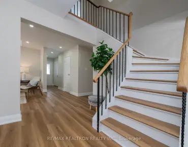 
82 Swinton Cres Lakeview Estates, Vaughan 3 beds 3 baths 1 garage $849K