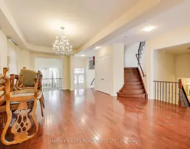 
16 Hartney Dr Rural Richmond Hill, Richmond Hill 5 beds 5 baths 1 garage $1.389M