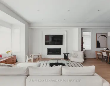 
37 Persica St <a href='https://luckyalan.com/community.php?community=Richmond Hill:Oak Ridges'>Oak Ridges, Richmond Hill</a> 3 beds 5 baths 1 garage $899K