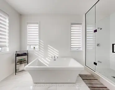 
90 Andrew Park <a href='https://luckyalan.com/community.php?community=Vaughan:West Woodbridge'>West Woodbridge, Vaughan</a> 3 beds 2 baths 1 garage $979K