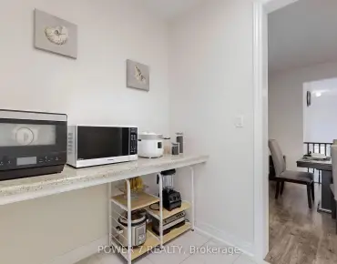 
180 Woodspring Ave Woodland Hill, Newmarket 4 beds 4 baths 2 garage $1.25M
