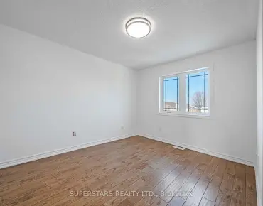 
86 Agincourt Rd <a href='https://luckyalan.com/community.php?community=Vaughan:West Woodbridge'>West Woodbridge, Vaughan</a> 3 beds 4 baths 1 garage $879K