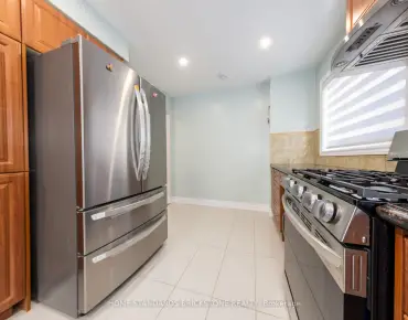 
148 Castlehill Rd <a href='https://luckyalan.com/community.php?community=Vaughan:Maple'>Maple, Vaughan</a> 3 beds 4 baths 2 garage $1.388M