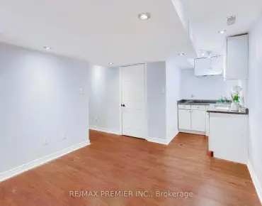 
135 Richard Coulson Cres Stouffville, Whitchurch-Stouffville 3 beds 4 baths 1 garage $1.07M
