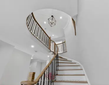 
44 Wigwoss Dr <a href='https://luckyalan.com/community.php?community=Vaughan:East Woodbridge'>East Woodbridge, Vaughan</a> 4 beds 4 baths 2 garage $1.889M