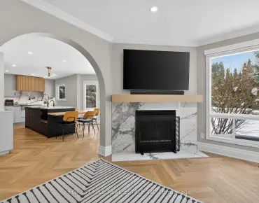 
229 Dundas Way <a href='https://luckyalan.com/community.php?community=Markham:Greensborough'>Greensborough, Markham</a> 3 beds 3 baths 2 garage $999K