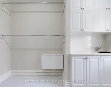 
37 Persica St <a href='https://luckyalan.com/community.php?community=Richmond Hill:Oak Ridges'>Oak Ridges, Richmond Hill</a> 3 beds 5 baths 1 garage $899K