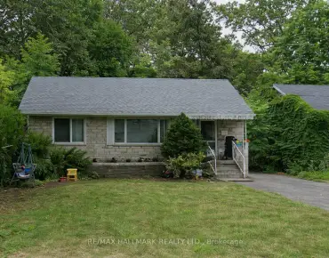 
229 Dundas Way <a href='https://luckyalan.com/community.php?community=Markham:Greensborough'>Greensborough, Markham</a> 3 beds 3 baths 2 garage $999K