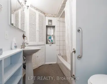 
27 Canton Ln Stouffville, Whitchurch-Stouffville 2 beds 3 baths 1 garage $789.999K