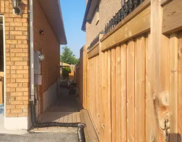 43 Carstad Cres Islington Woods, Vaughan 4 beds 5 baths 3 garage $2M