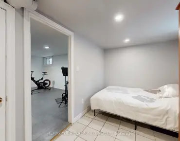 
8 Victor Dr Rural Whitchurch-Stouffville, Whitchurch-Stouffville 3 beds 2 baths 4 garage $1000K
