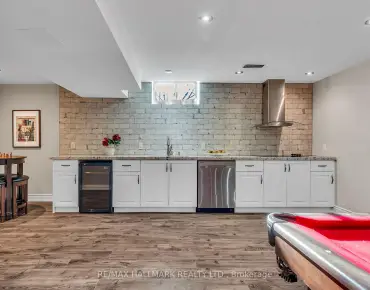 
99 Royal Pine Ave Sonoma Heights, Vaughan 4 beds 4 baths 2 garage $1.398M