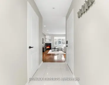 
75 Delattaye Ave Bayview Northeast, Aurora 3 beds 3 baths 2 garage $1.1M
