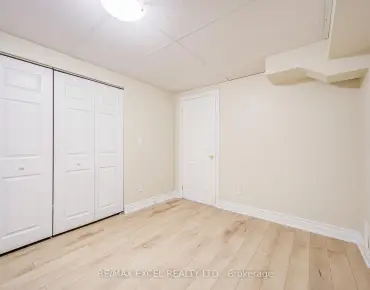 
31 Sussex Ave <a href='https://luckyalan.com/community.php?community=Richmond Hill:Crosby'>Crosby, Richmond Hill</a> 3 beds 2 baths 1 garage $1.088M