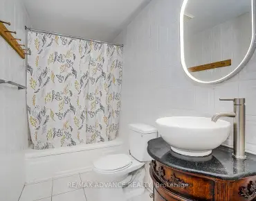 4 Prince Of Wales Dr Victoria Square, Markham 4 beds 5 baths 2 garage $1.649M