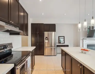 
5 Velia Crt <a href='https://luckyalan.com/community.php?community=Vaughan:Vellore Village'>Vellore Village, Vaughan</a> 4 beds 4 baths 2 garage $1.425M