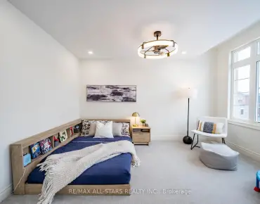 
214 Fallharvest Way Stouffville, Whitchurch-Stouffville 4 beds 4 baths 2 garage $1.5M
