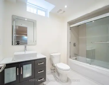 910 Oaktree Cres Summerhill Estates, Newmarket 4 beds 4 baths 1 garage $999.999K