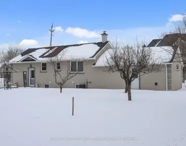 52 Novella Rd <a href='https://luckyalan.com/community.php?community=Vaughan:Patterson'>Patterson, Vaughan</a> 3 beds 4 baths 1 garage $849K