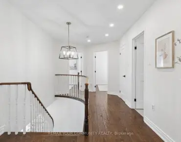 
33 Autumn Way Aurora Heights, Aurora 5 beds 5 baths 2 garage $1.793M