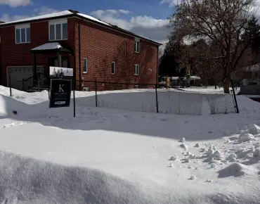 
255 Moody Dr <a href='https://luckyalan.com/community.php?community=Vaughan:Kleinburg'>Kleinburg, Vaughan</a> 3 beds 3 baths 1 garage $999.9K