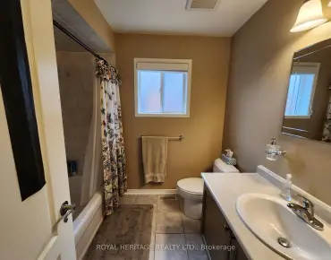 
347 Alex Doner Dr Glenway Estates, Newmarket 4 beds 4 baths 2 garage $1.3M