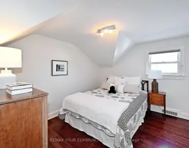 
33 Autumn Way Aurora Heights, Aurora 5 beds 5 baths 2 garage $1.793M