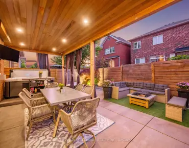 
155 Harbord St <a href='https://luckyalan.com/community.php?community=Markham:Berczy'>Berczy, Markham</a> 3 beds 4 baths 1 garage $1.188M