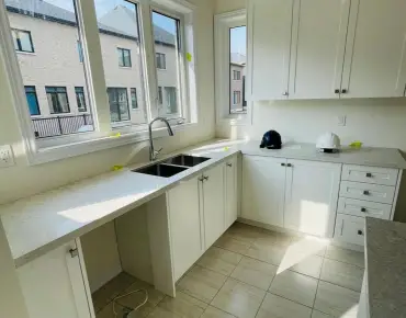 
South  Stouffville, Whitchurch-Stouffville 4 beds 5 baths 2 garage $2.2M