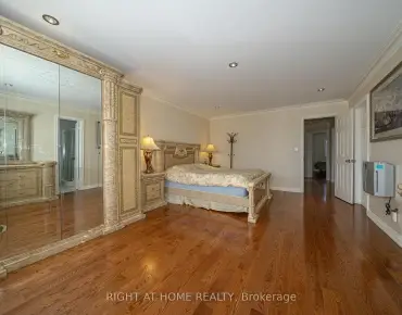 
271 Rose Green Dr <a href='https://luckyalan.com/community.php?community=Vaughan:Uplands'>Uplands, Vaughan</a> 4 beds 3 baths 2 garage $1.788M