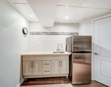 
82 Kingston Rd Bristol-London, Newmarket 4 beds 4 baths 2 garage $870.988K